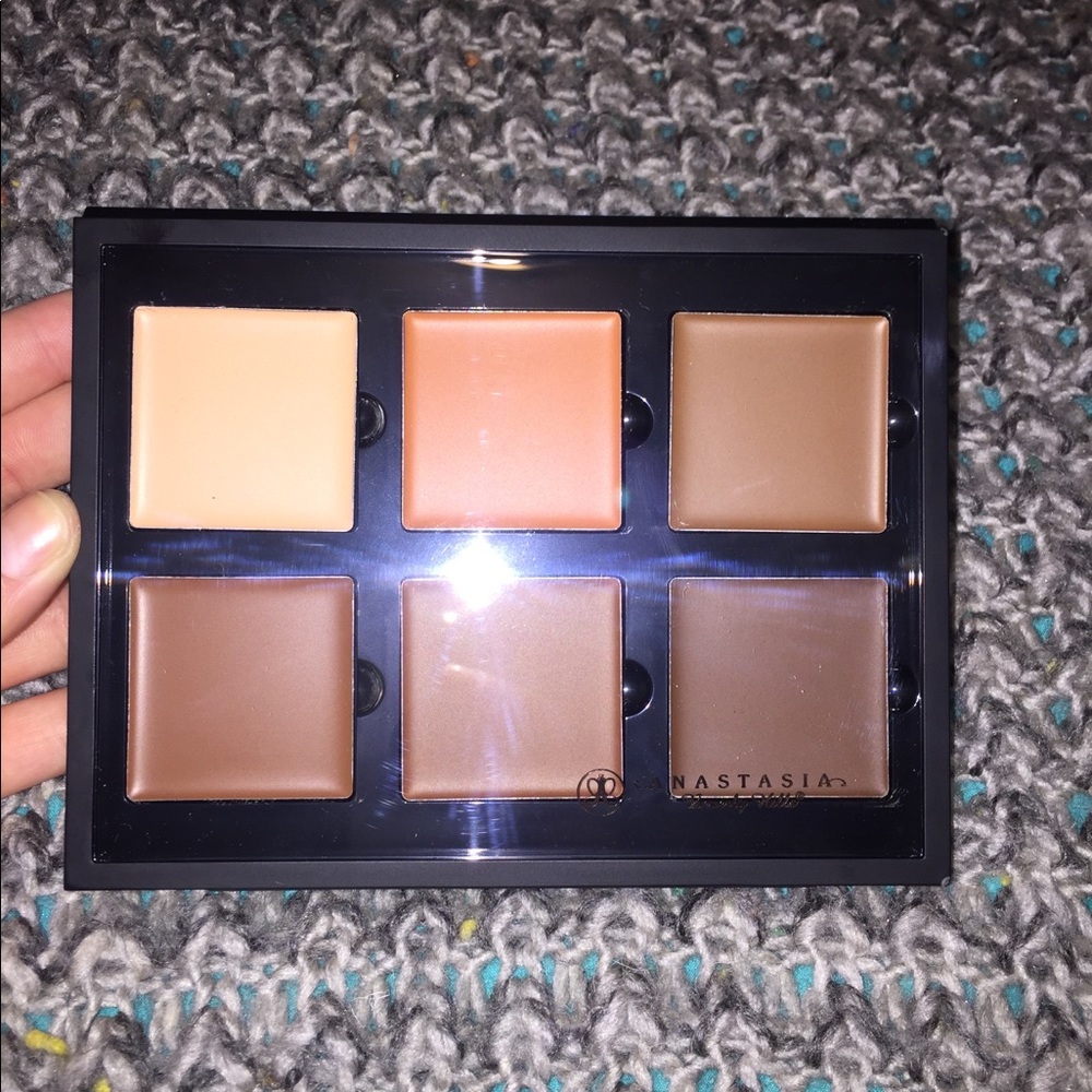 Anastasia Beverly Hills Cream Contour Kit